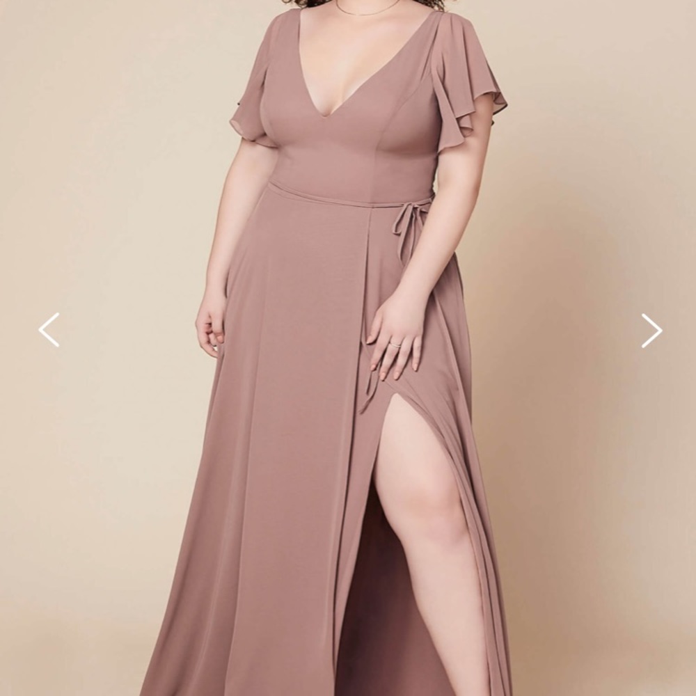 Mocha Zoey plunging v-neck dress, size 18, fitted to 16